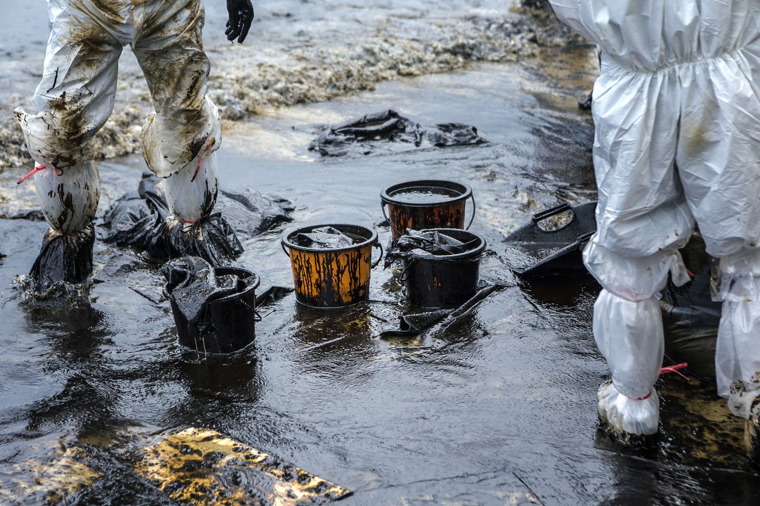 image of oil-spillage